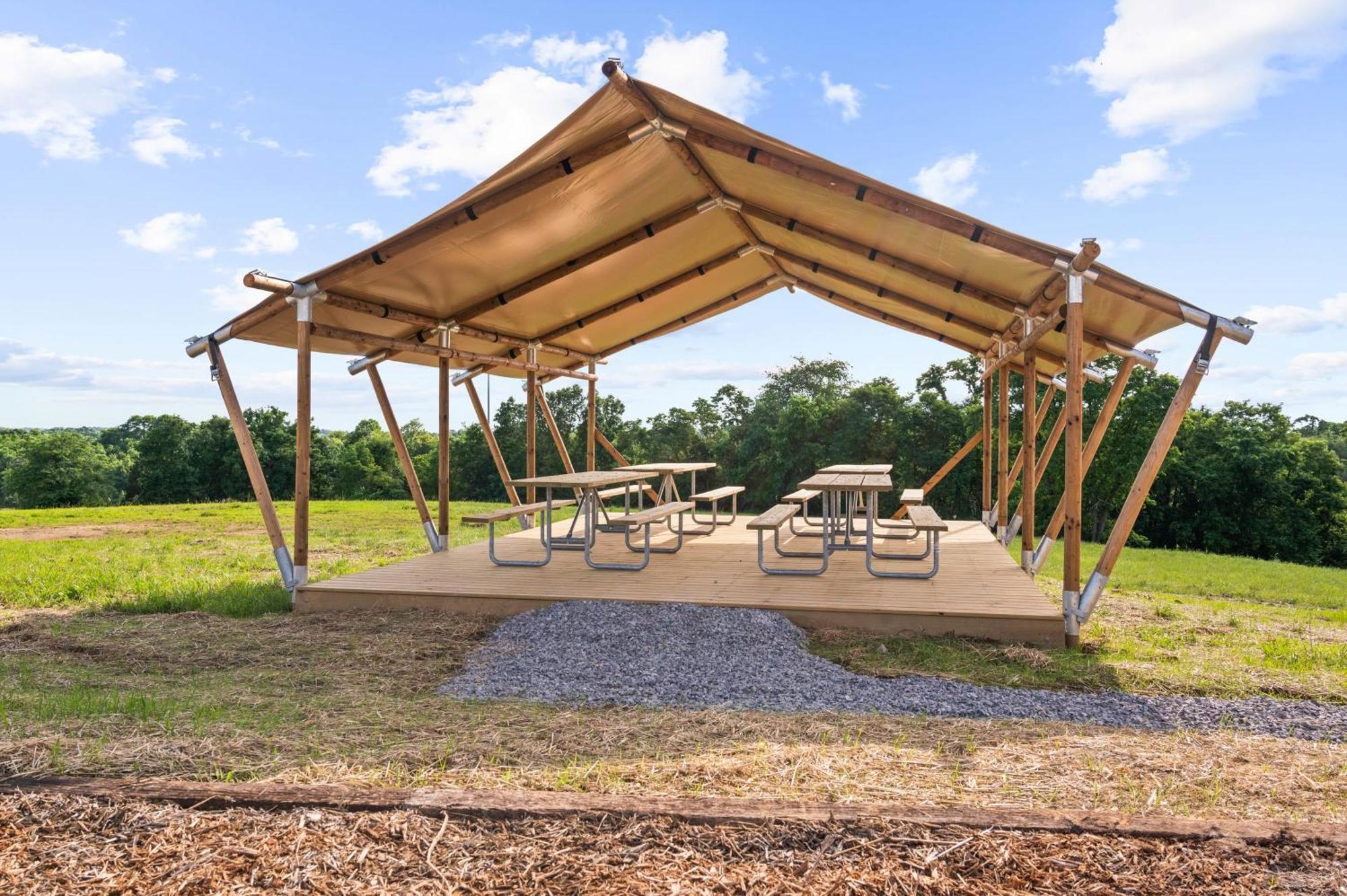 The Lodges At Eden Reserve - Cabins Near Ark 威廉斯敦 外观 照片